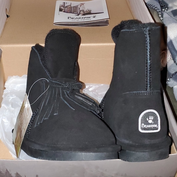 New Bearpaw Fringe black boots sz7 - Picture 3 of 6